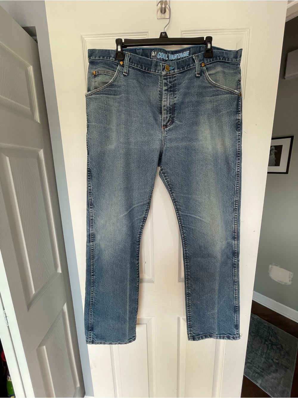 Wrangler Men’s Light Blue Straight Jeans
